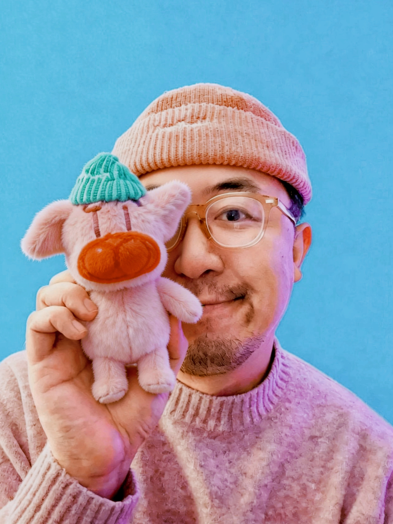 The Afterglow of Reality and the Mirror of Manga: When Tan Xiaozheng Vanishes into the Pink Flipside